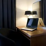 Ξενοδοχείο Riche 3*