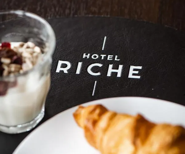 リッシュ ホテル ファルケンブルフ